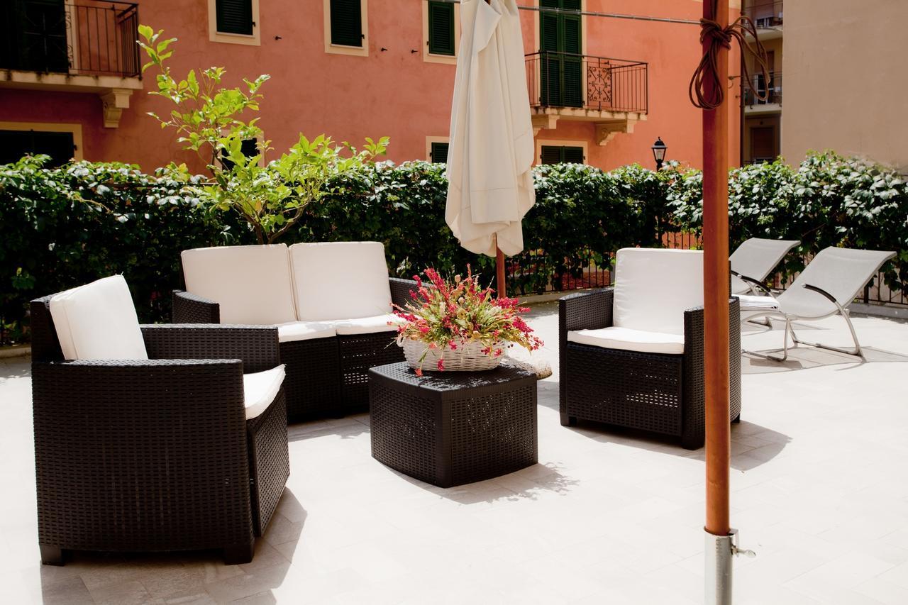 Hotel Lydia Alassio Dış mekan fotoğraf