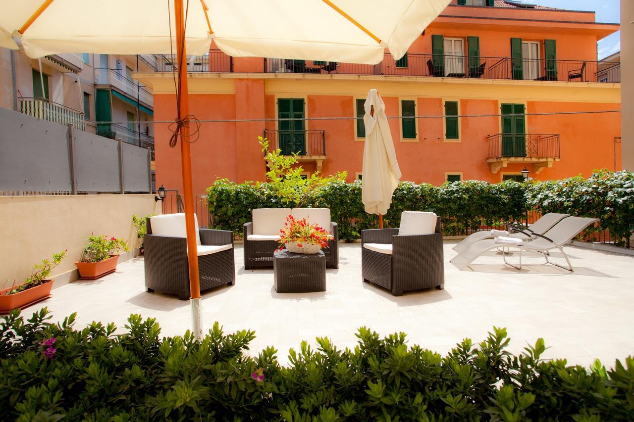 Hotel Lydia Alassio Dış mekan fotoğraf
